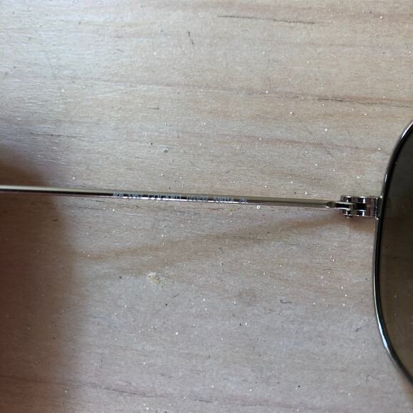 Ray-Ban EUC Men's Cockpit Sunglasses with Case - Picture 4 of 5